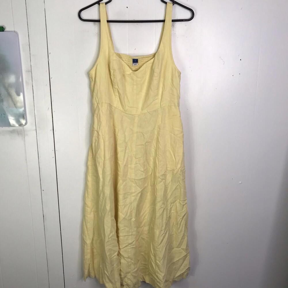 Old Navy Pale Yellow Sleeveless Midi Dress